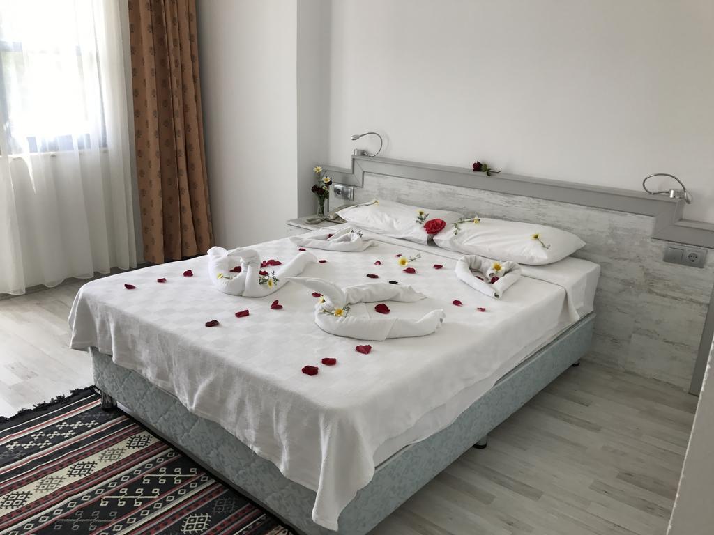 Aymes Hotel Φετιγιέ Εξωτερικό φωτογραφία