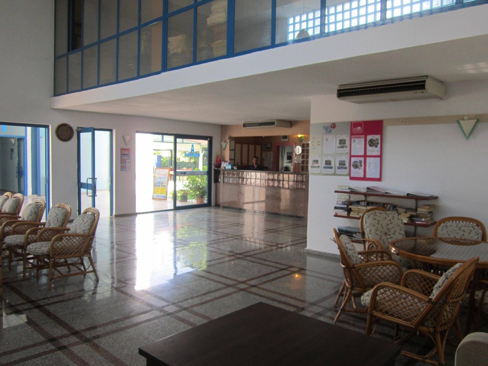 Aymes Hotel Φετιγιέ Εξωτερικό φωτογραφία